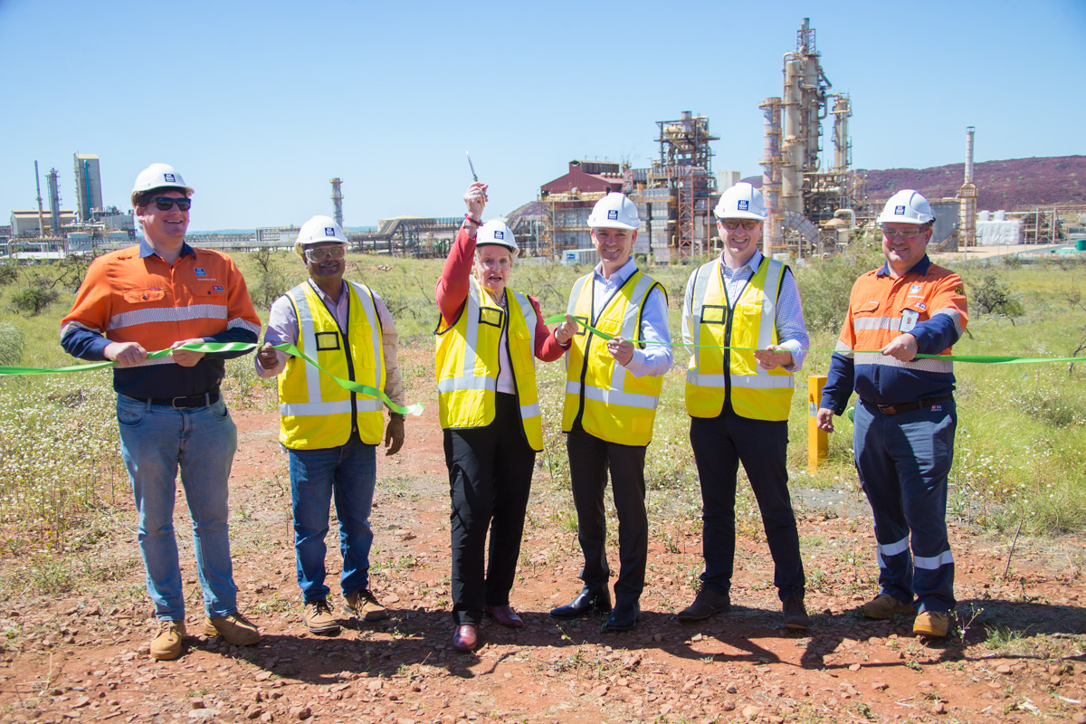 YARA YURI WEB-7410.jpg